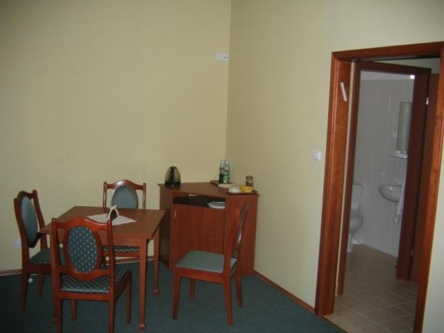 Linat Orchim Dom Goscinny Lodz  Ngoại thất bức ảnh